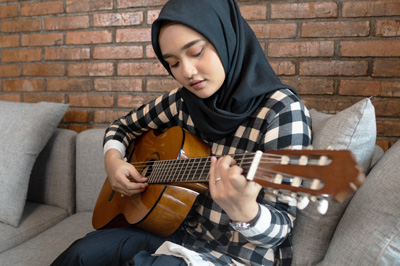 guitar-strumming