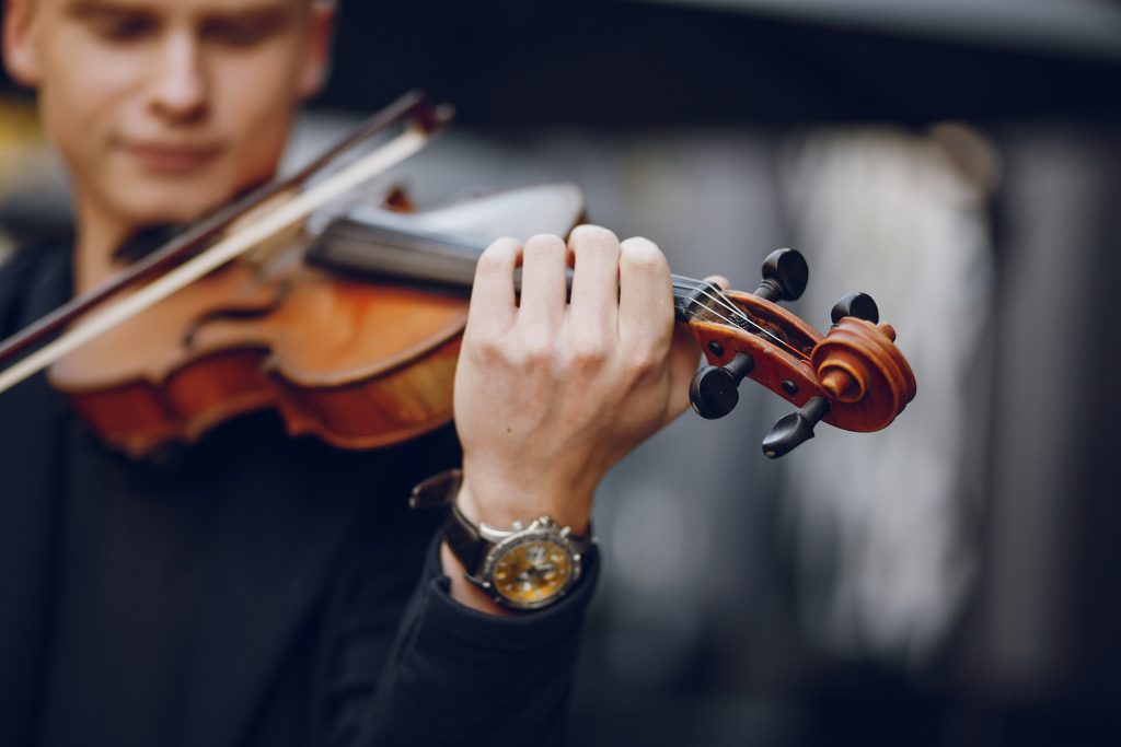Learn How To Play The Violin As A Beginner With Violin Classes