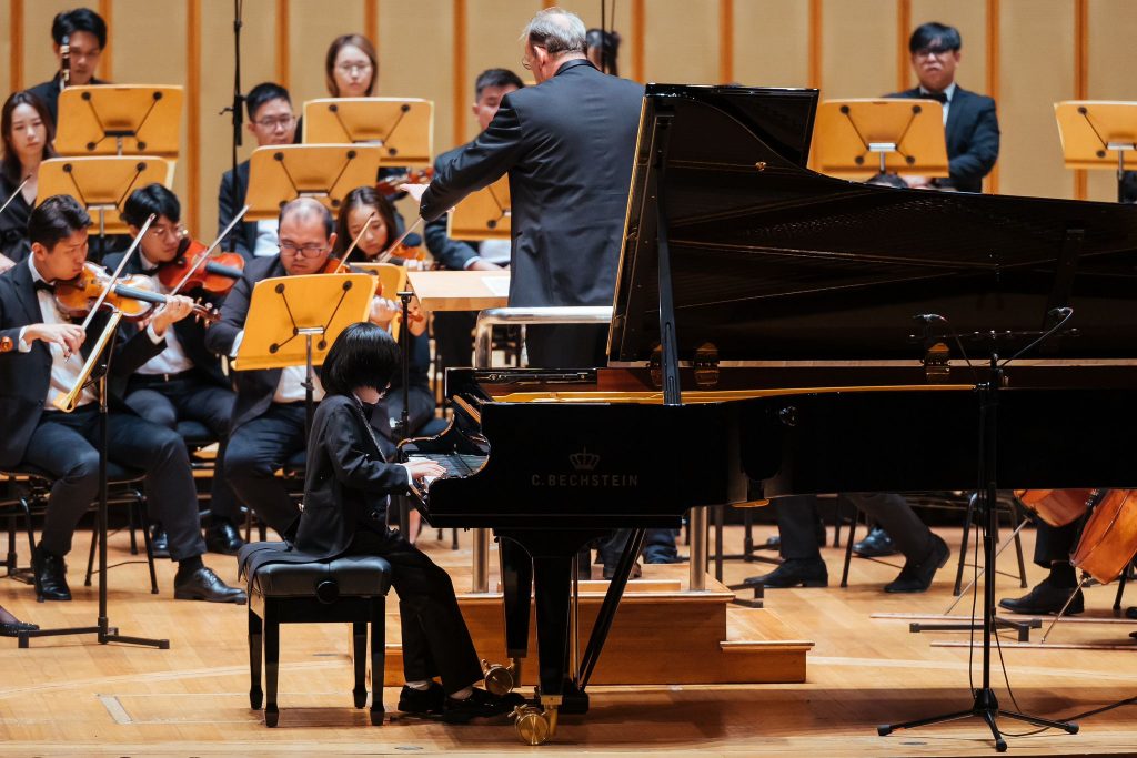 Mikkel Myer Lee Makes History at “Mikkel Stars Chopin”
