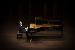 Confluence of Human and Nature – Chun-Chieh Yen Captivates at the Victoria Concert Hall