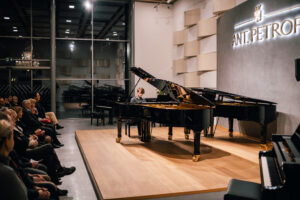 Jan Schulmeister Brings His Singapore Debut to Victoria Concert Hall This July